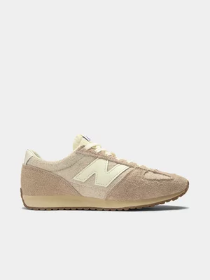 New Balance Women's 471 Bisque Sneaker