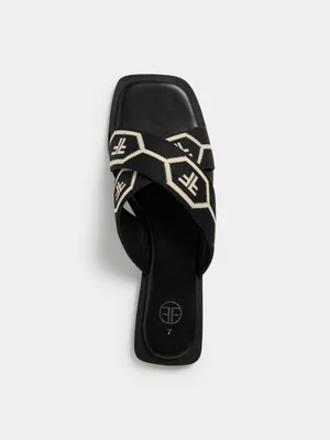 FF Printed Crosover Sandals