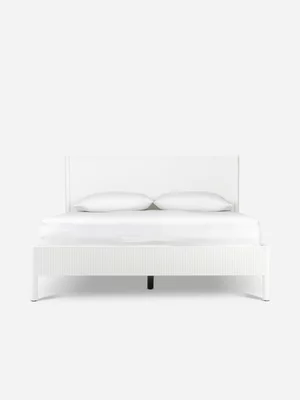 Aura Bed White