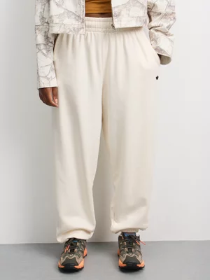 adidas Originals Women's Wonder White Jogger Feb  