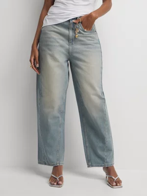 The FIX Women's Light Wash Barrel Jeans