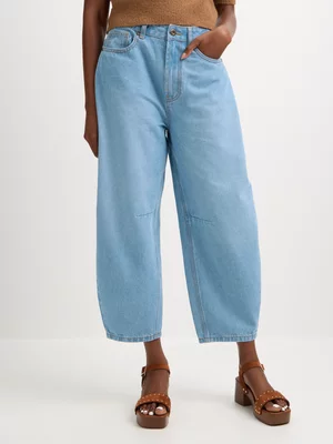 Exact Women's Light Wash Barrel Leg Jeans