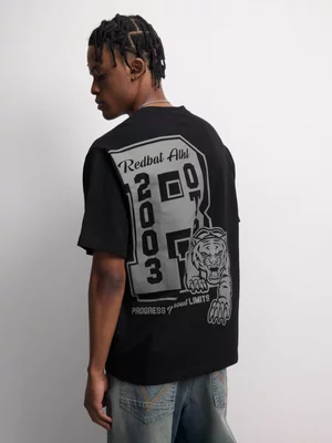 Redbat Athletics Men's Black Boxy T-Shirt