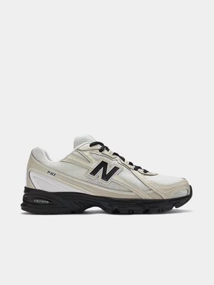 New Balance Women's 740 Cream/Black Sneaker