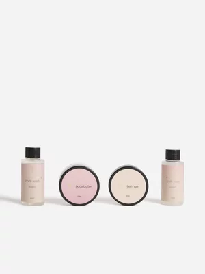 Foschini All Woman Weekend Treats Gift Set