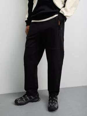 Anatomy Men's Panelled Fleece Black Jogger