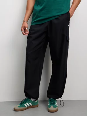 adidas Originals Men's Woven Black Pant 
