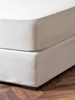 Dreamseeker Faux Suede Base Cover White