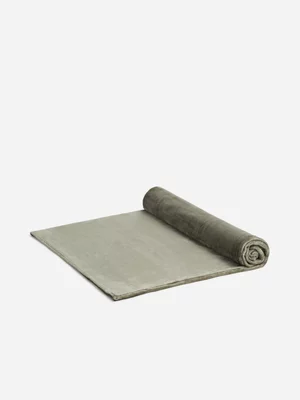 Jet Home Green Super Soft Blanket