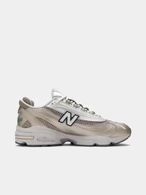 New Balance Men's M1000 v1 Arid Stone/Metallic Silver Sneaker