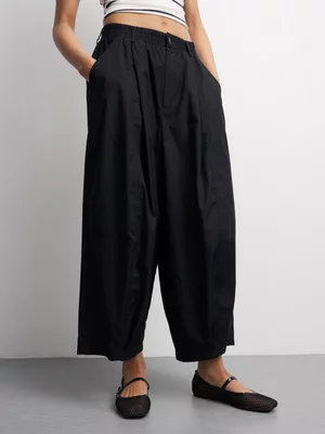 The FIX Women's Black Twill Pull On Barrel Pants